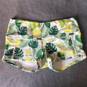 Fleo LRC shorts